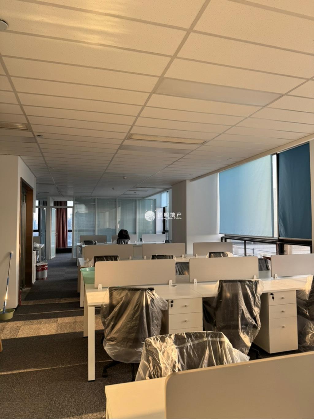 北外滩绿地北外滩中心185平米写字楼出租